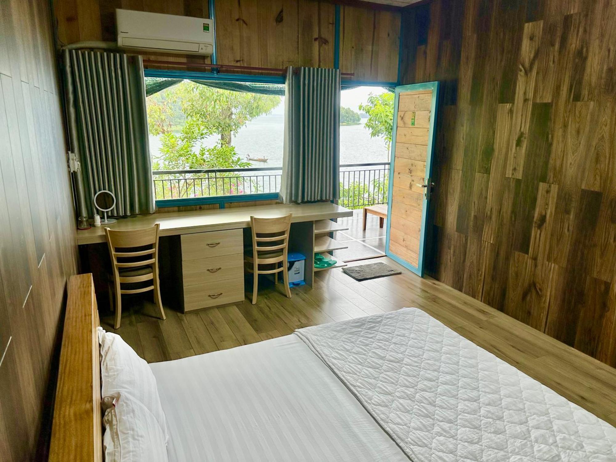 Ben Ho Homestay Xa Gia Tan Exteriör bild